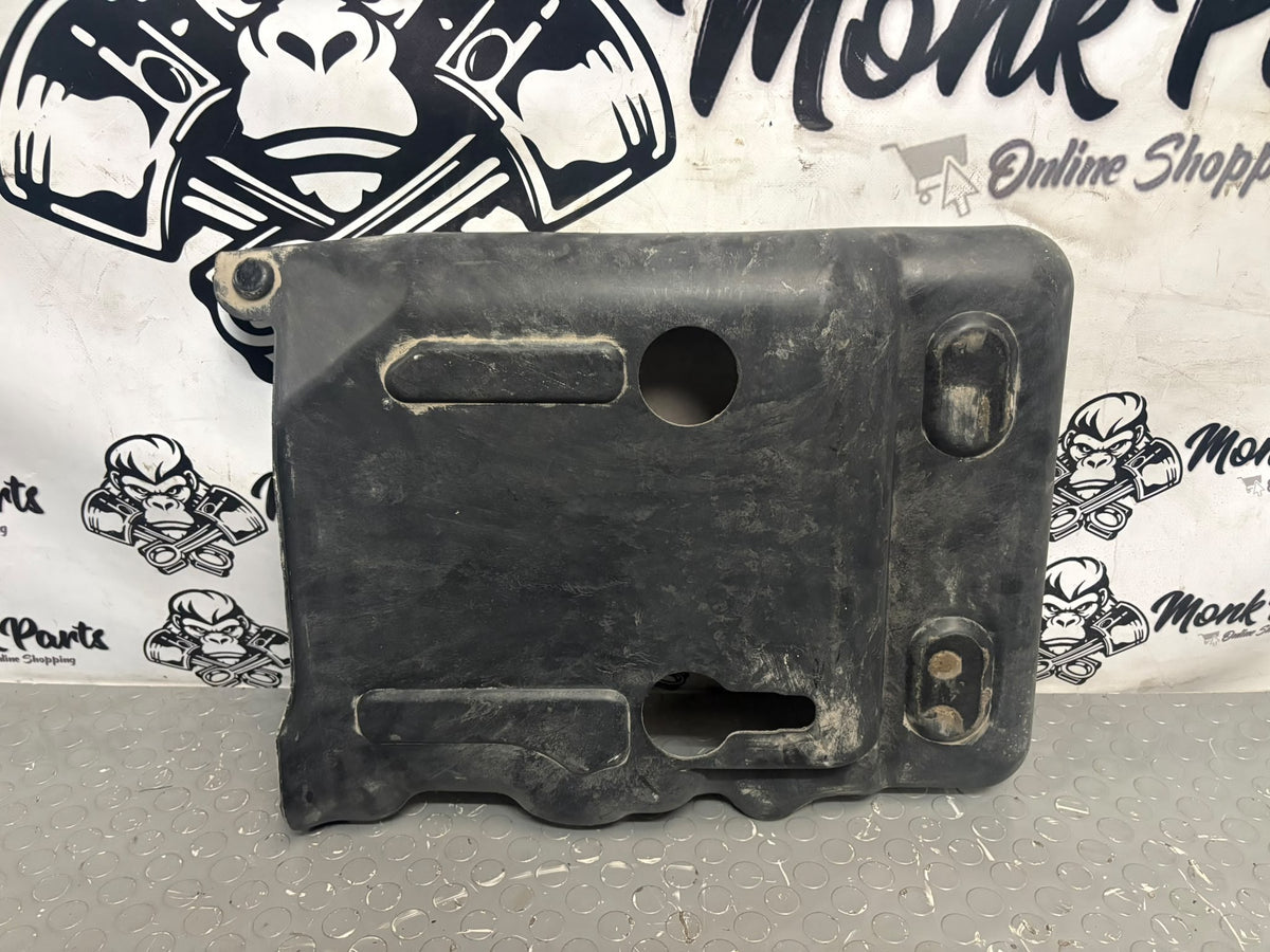 Protector deposito VW TOUAREG y PORSCHE CAYENNE 7L0201979