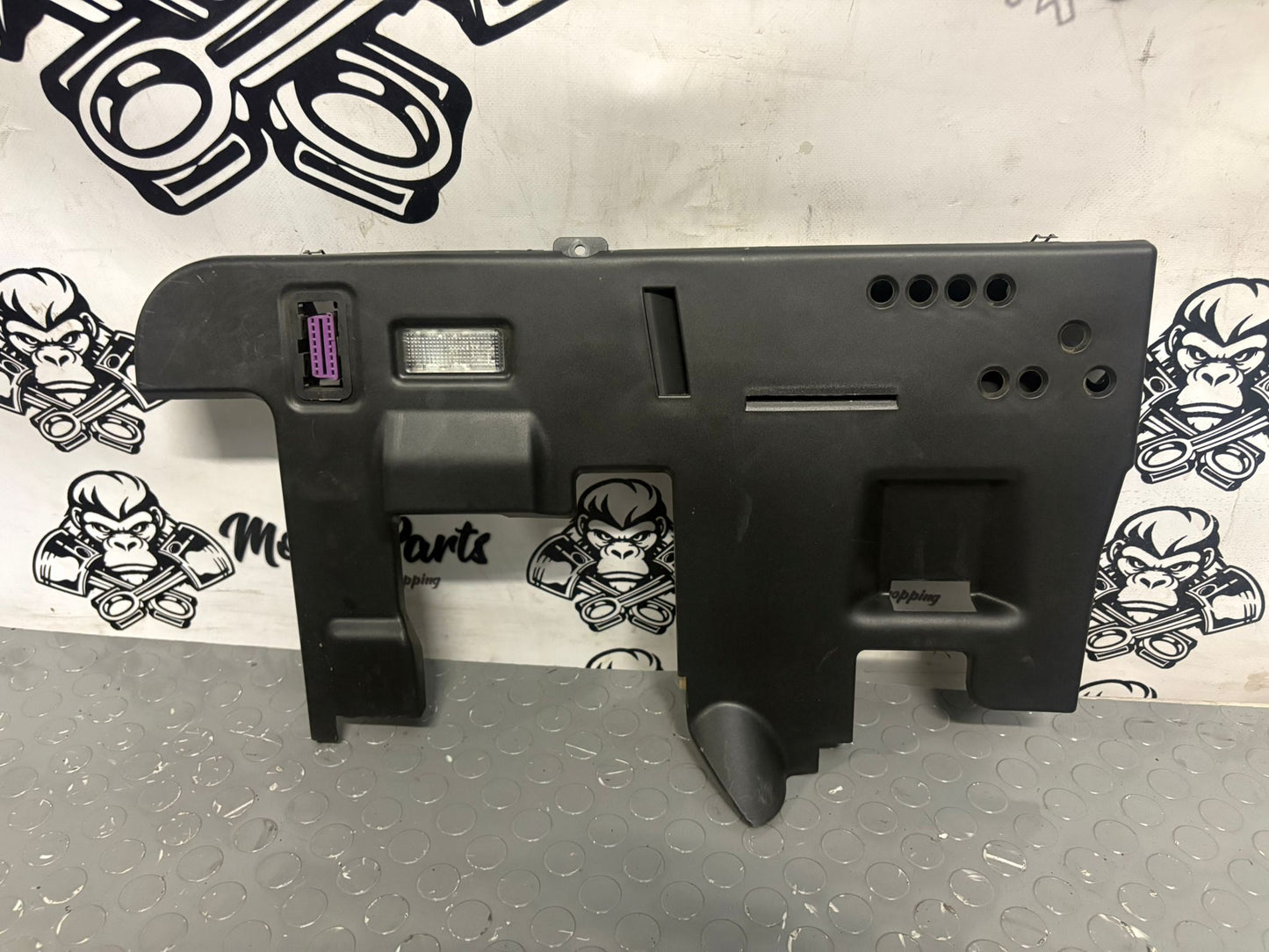 Moldura inferior izquierda salpicadero PORSCHE CAYENNE 955 7L0819667