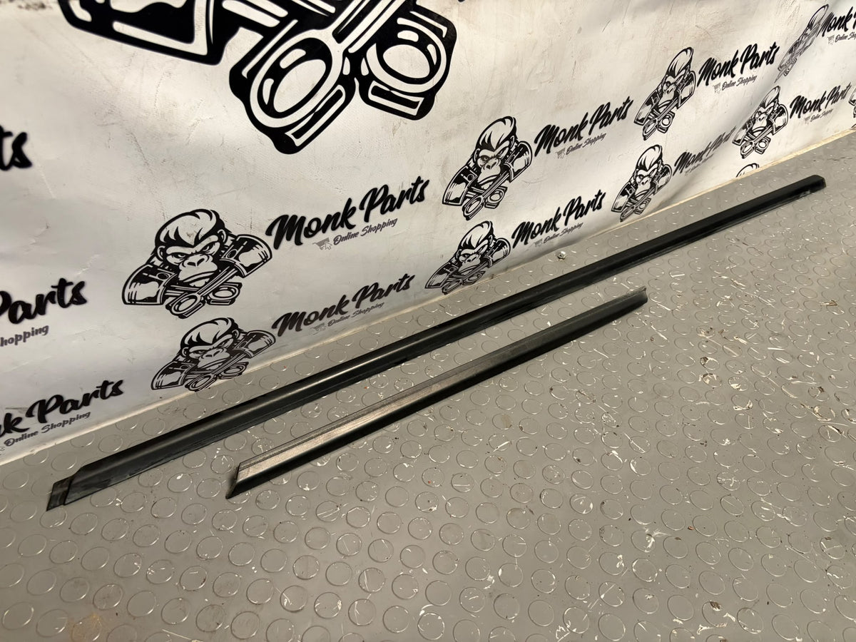 Molduras inferiores talonera derecha PORSCHE CAYENNE 955 7L0853538 7L0853540