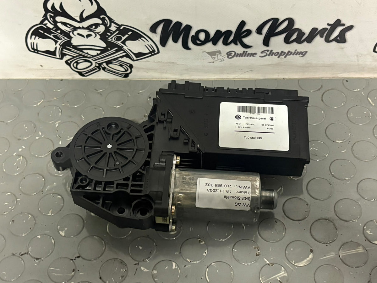 Motor elevalunas trasero izquierdo VW TOUAREG 7L0959703 7L0959795