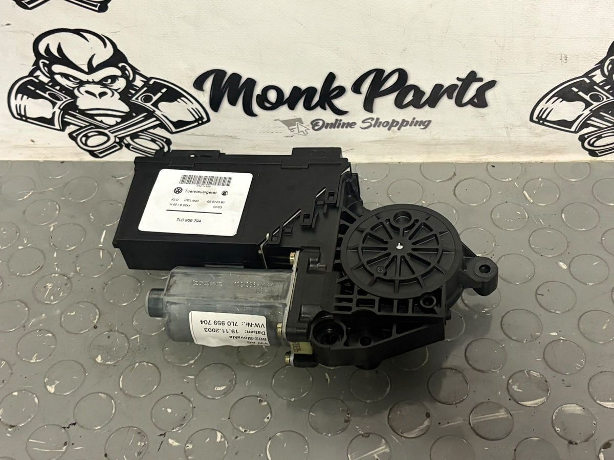 Motor elevalunas trasero derecho VW TOUAREG 7L0959704 7L0959794