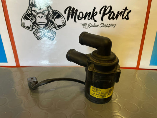 Bomba agua auxiliar AUDI Q7 y VW TOUAREG 7L0965561H