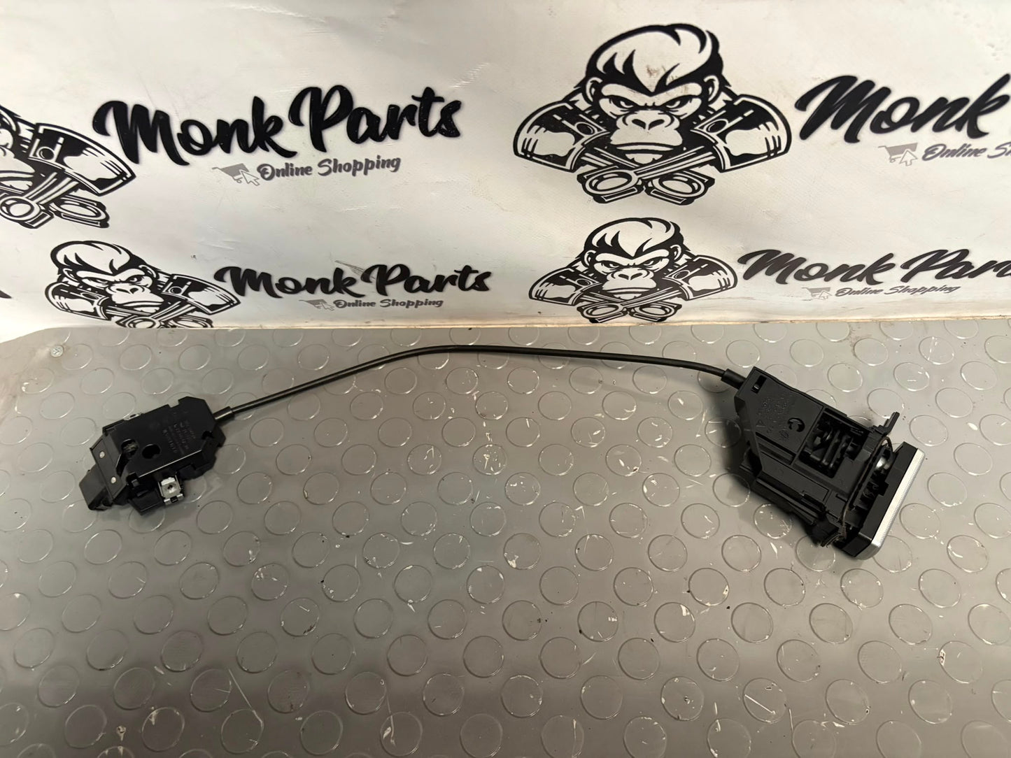 Cerradura guantera PORSCHE CAYENNE 955 7L5857147