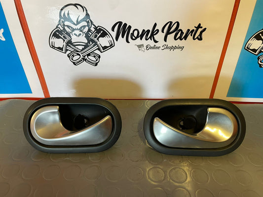 Manetas interiores delanteras RENAULT MEGANE II 2 8200028486 8200028487 (precio unidad)