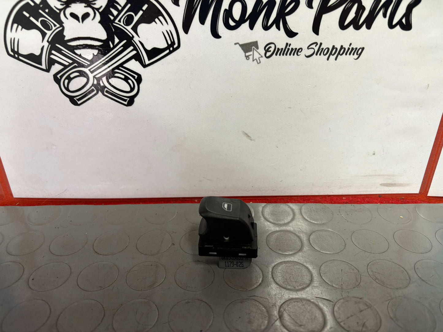 Interruptor elevalunas delantero derecho AUDI A4 B8 8K0959855A