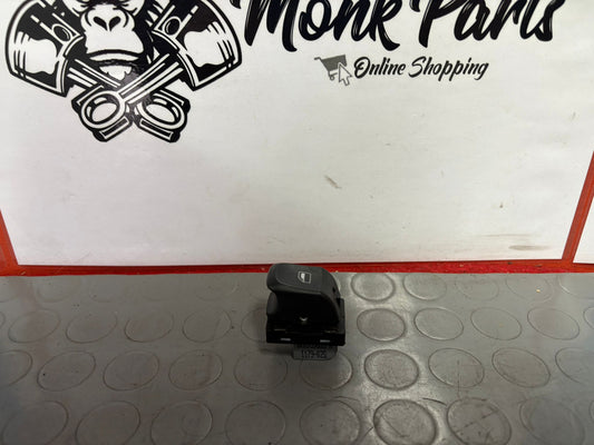 Interruptor elevalunas delantero derecho AUDI A4 B8 8K0959855A