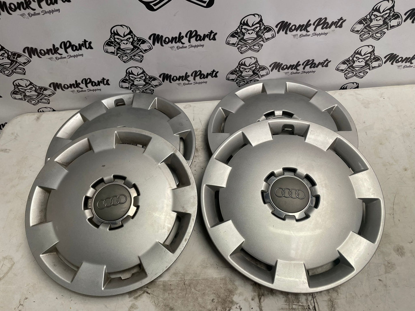 Tapacubos AUDI A3 8P 16'' 8P0601147A