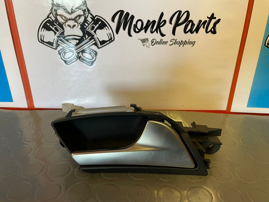 Maneta interior delantera derecha AUDI A5 8T0837020A