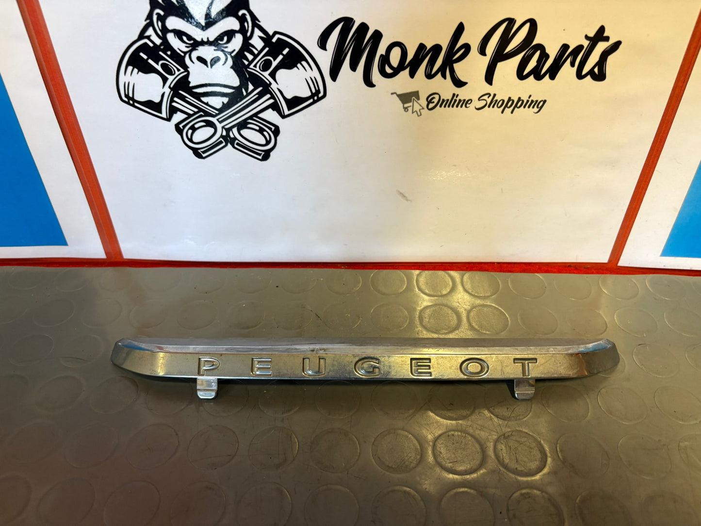 Moldura cromada parrilla PEUGEOT 208