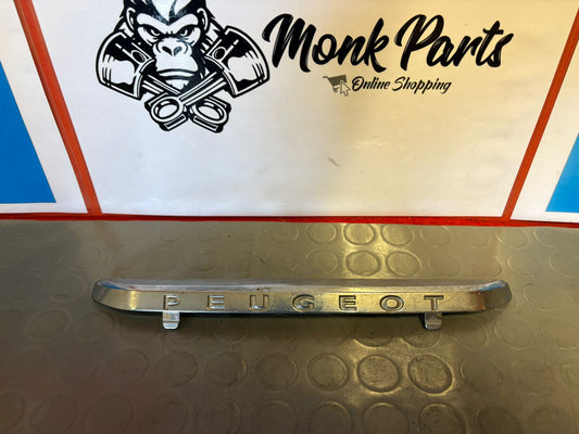 Moldura cromada parrilla PEUGEOT 208