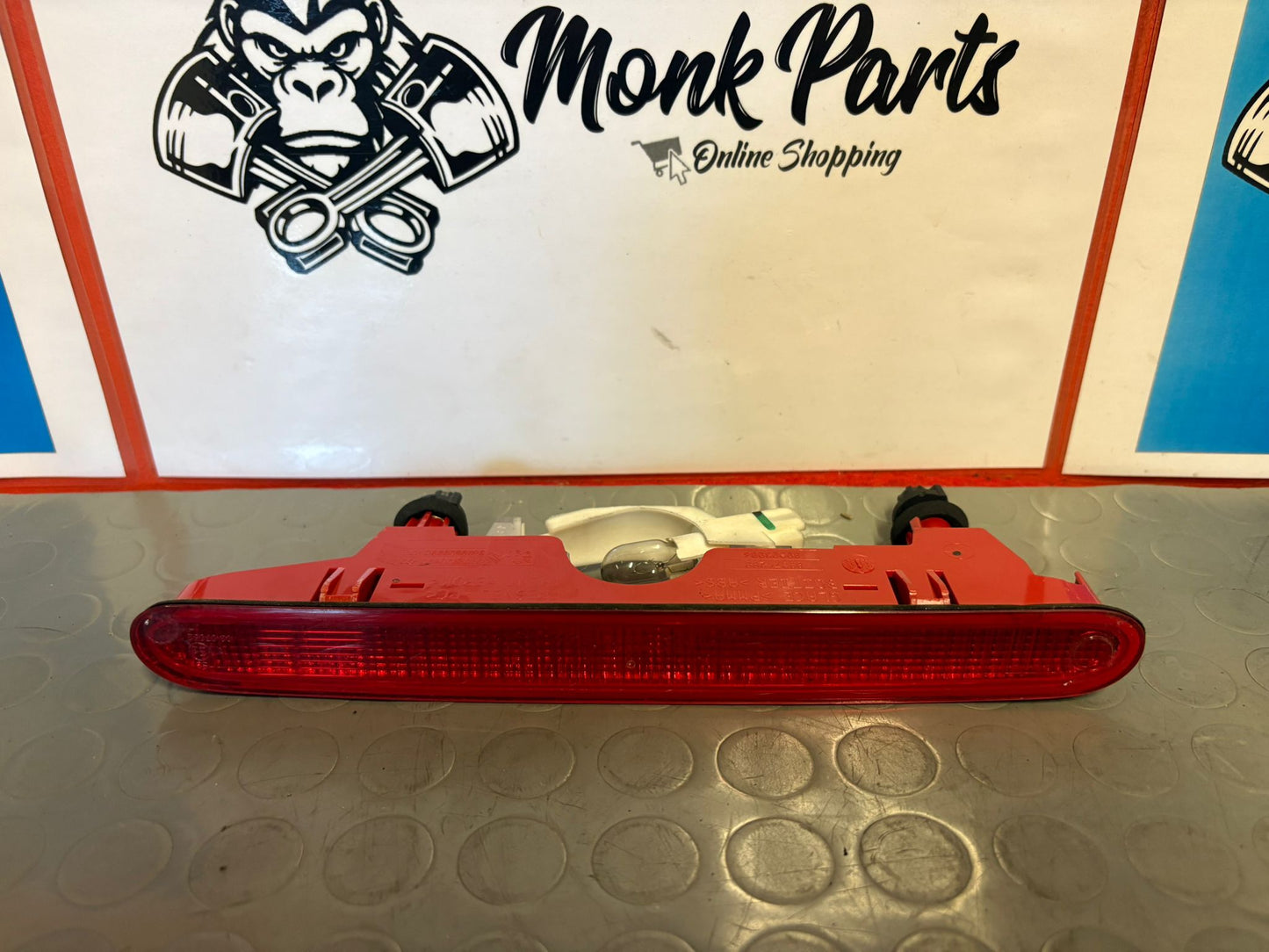 Tercera luz freno PEUGEOT PARTNER III y CITROEN BERLINGO 9682830180-03 9688528980-01