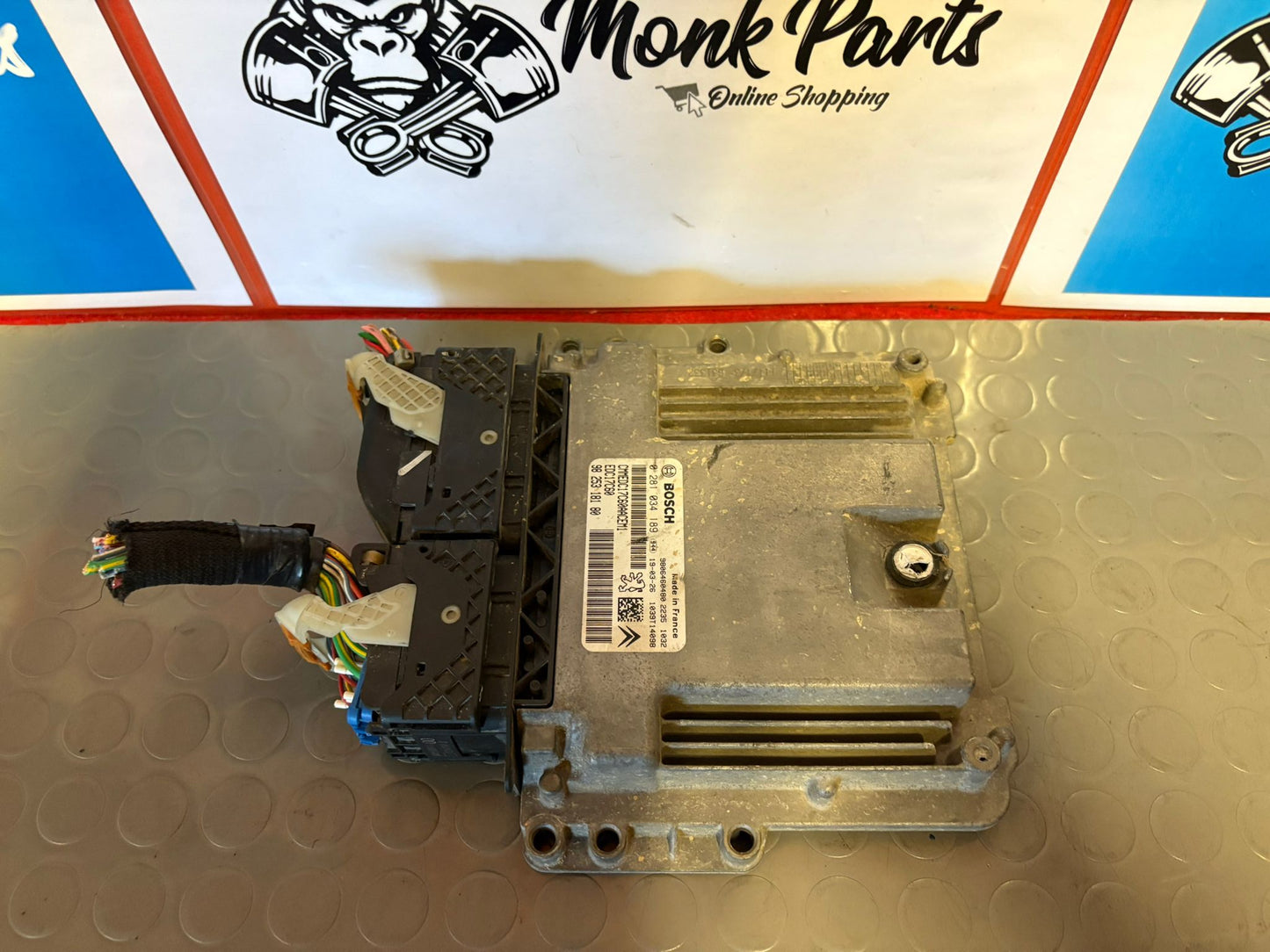 ECU Centralita motor CITROEN PEUGEOT 1.5 1.6 HDI 9825318180 0281034189