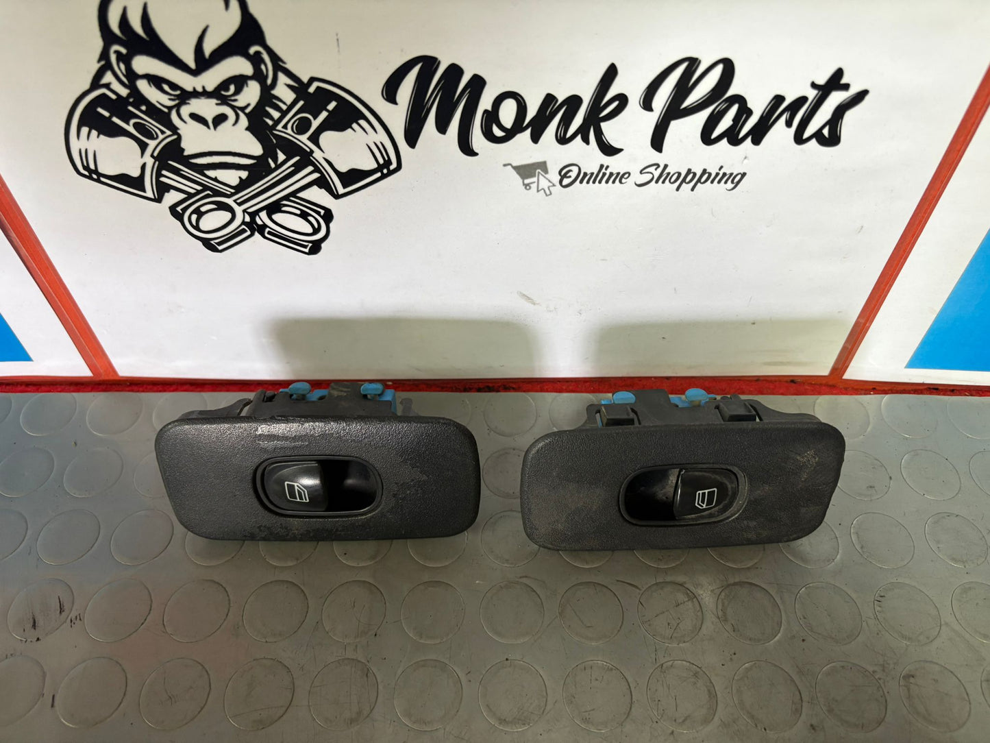 Mando elevalunas trasero MERCEDES G W463 Original (precio unidad)