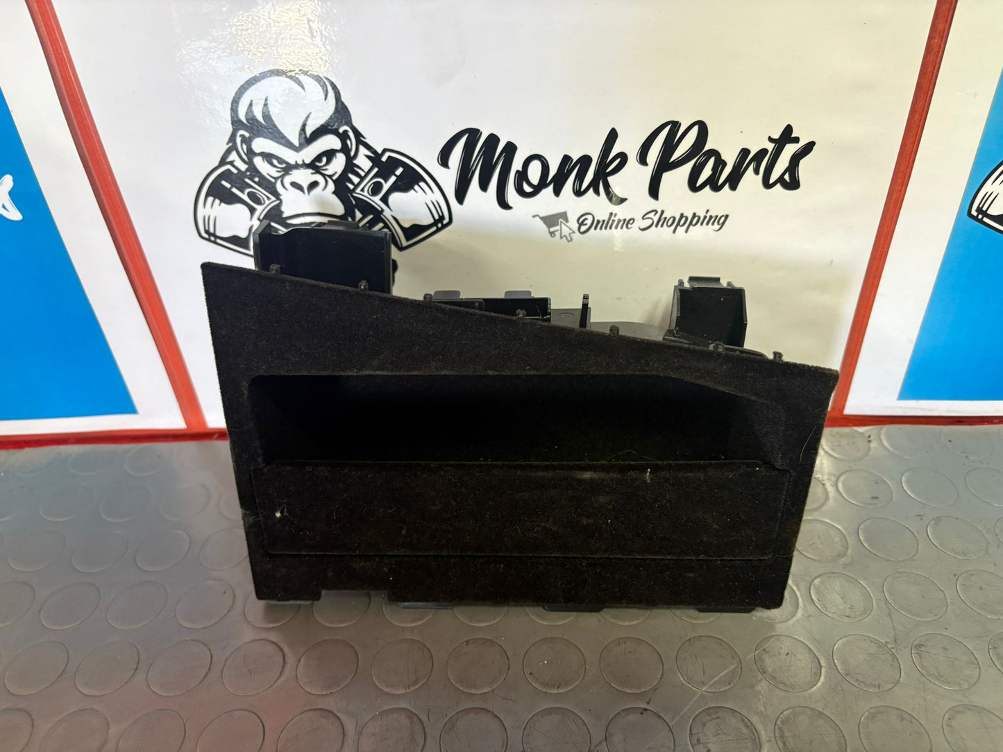 Moldura MERCEDES CLS W219 A2196800110