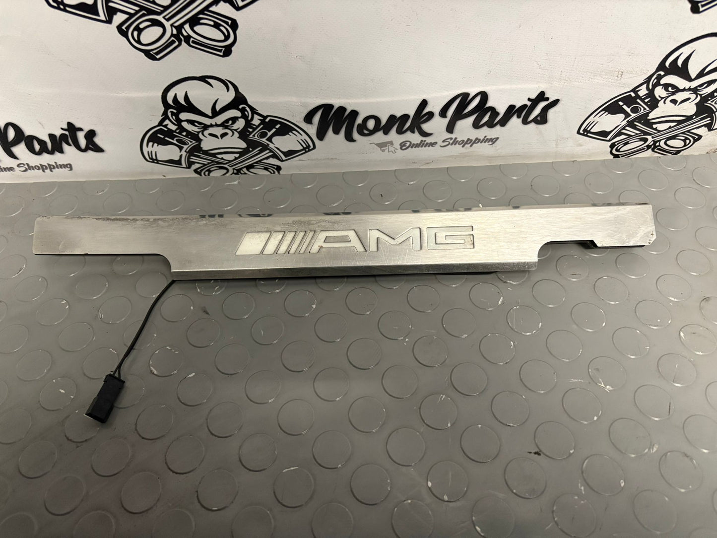 Moldura entrada puerta trasera MERCEDES G 55 AMG W463 A4635401813