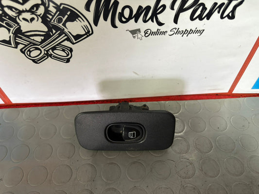 Interruptor ventana delantera derecha MERCEDES G W463 A4638202810