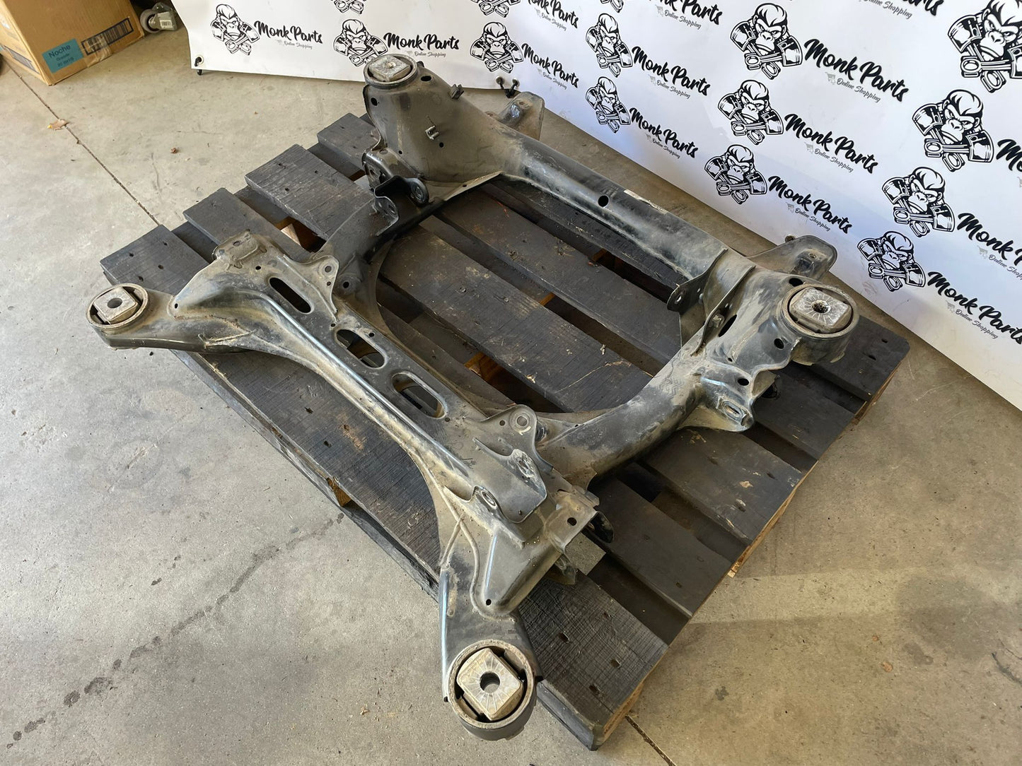 Puente delantero VOLKSWAGEN TOUAREG 7L0499311C