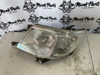 Faro delantero izquierdo TOYOTA HILUX 2005-2009
