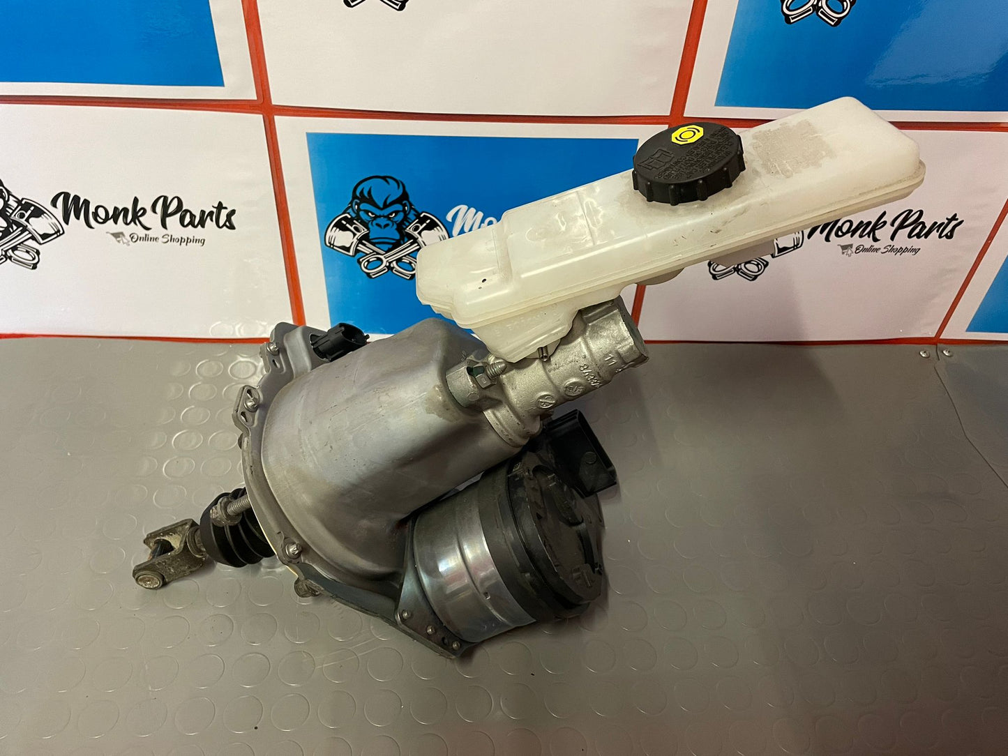 Servofreno TESLA MODEL 3 1044671-00-E