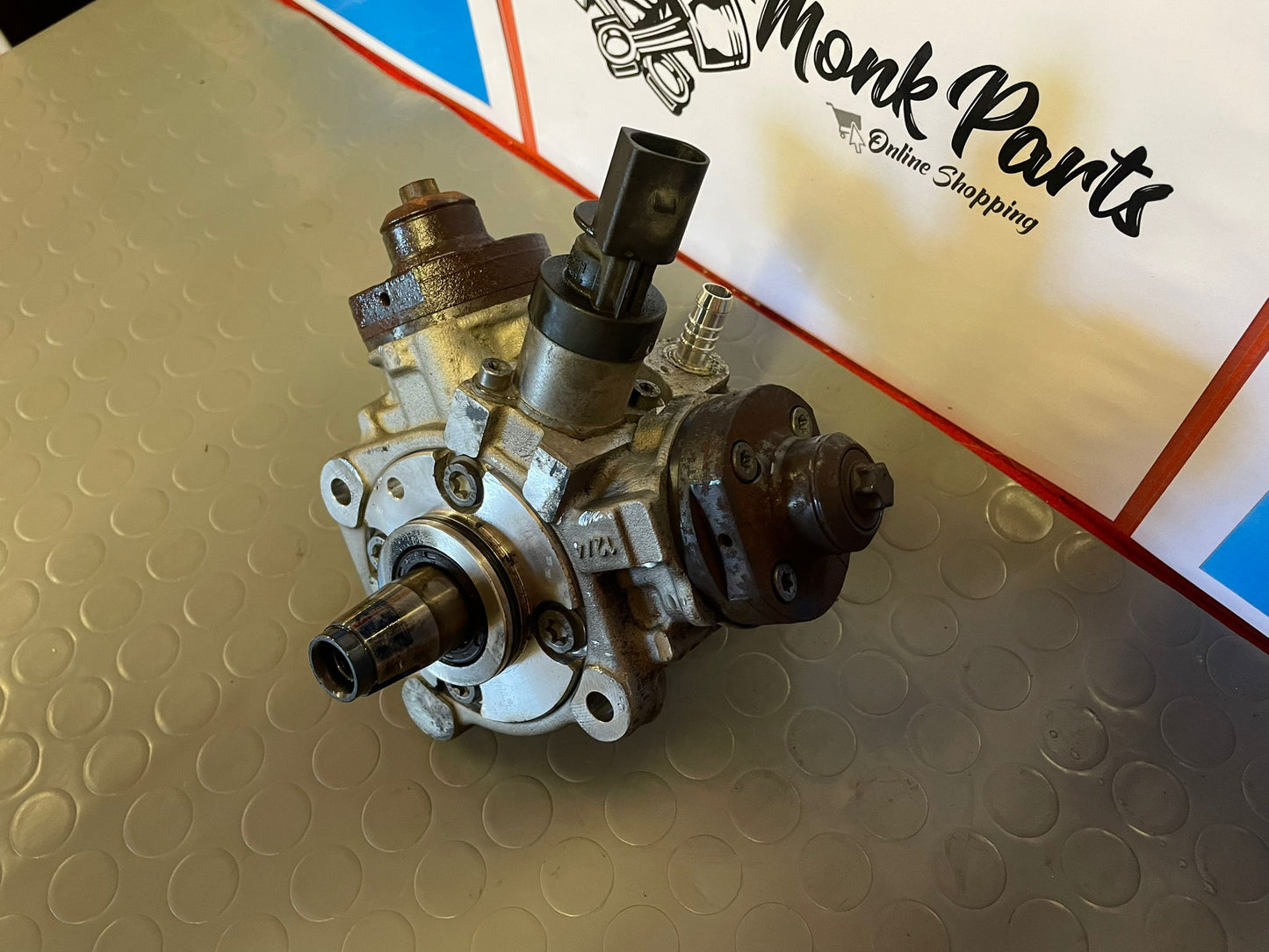 Bomba inyectora BMW X5 X6 3.0D 7800123-08 0445010617