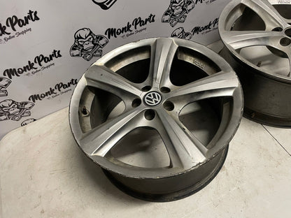 Llantas TOORA VOLKSWAGEN 17'' 8X17 ET35 (precio unidad)