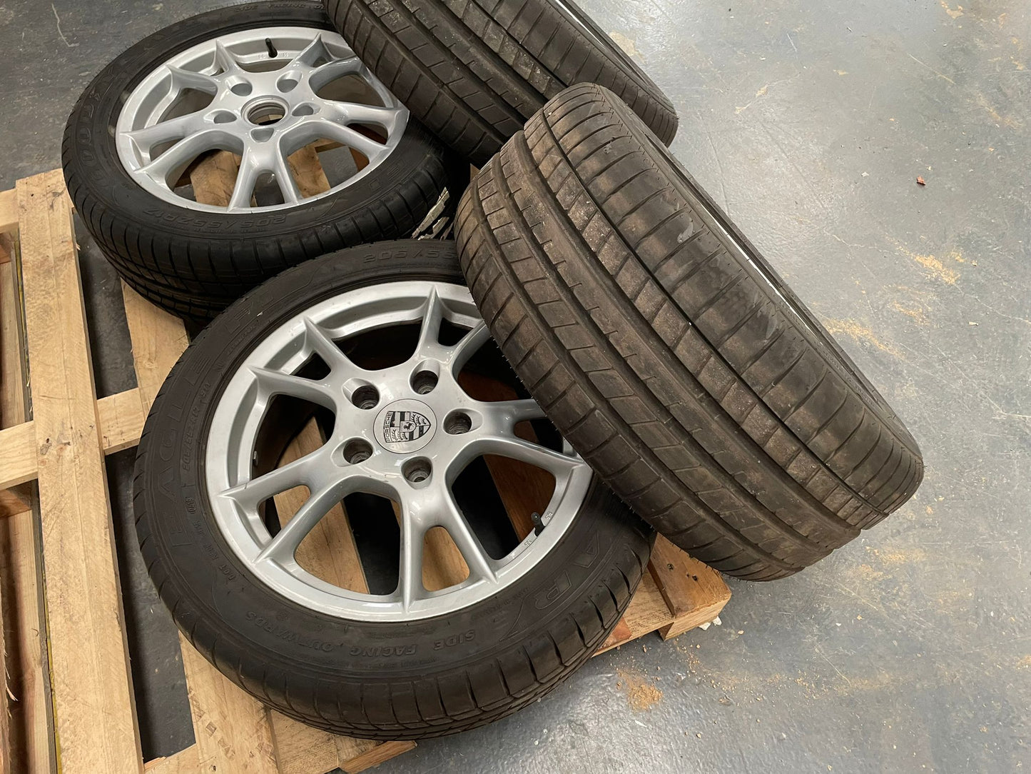 Llantas con neumático PORSCHE BOXSTER 987 17'' Originales