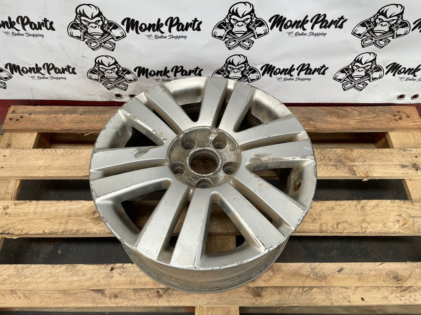 1 Llanta VOLKSWAGEN PASSAT B6 16'' 7x16 ET45 3C0601025B