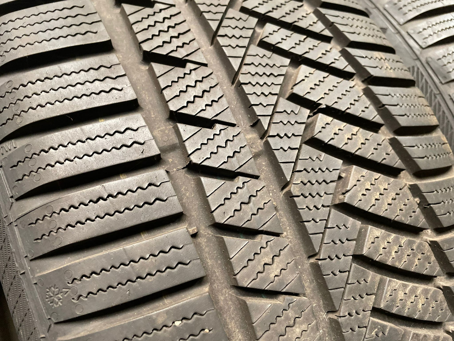 Neumaticos invierno 245/45 R20 103V CONTINENTAL WINTER CONTACT 90% 2020