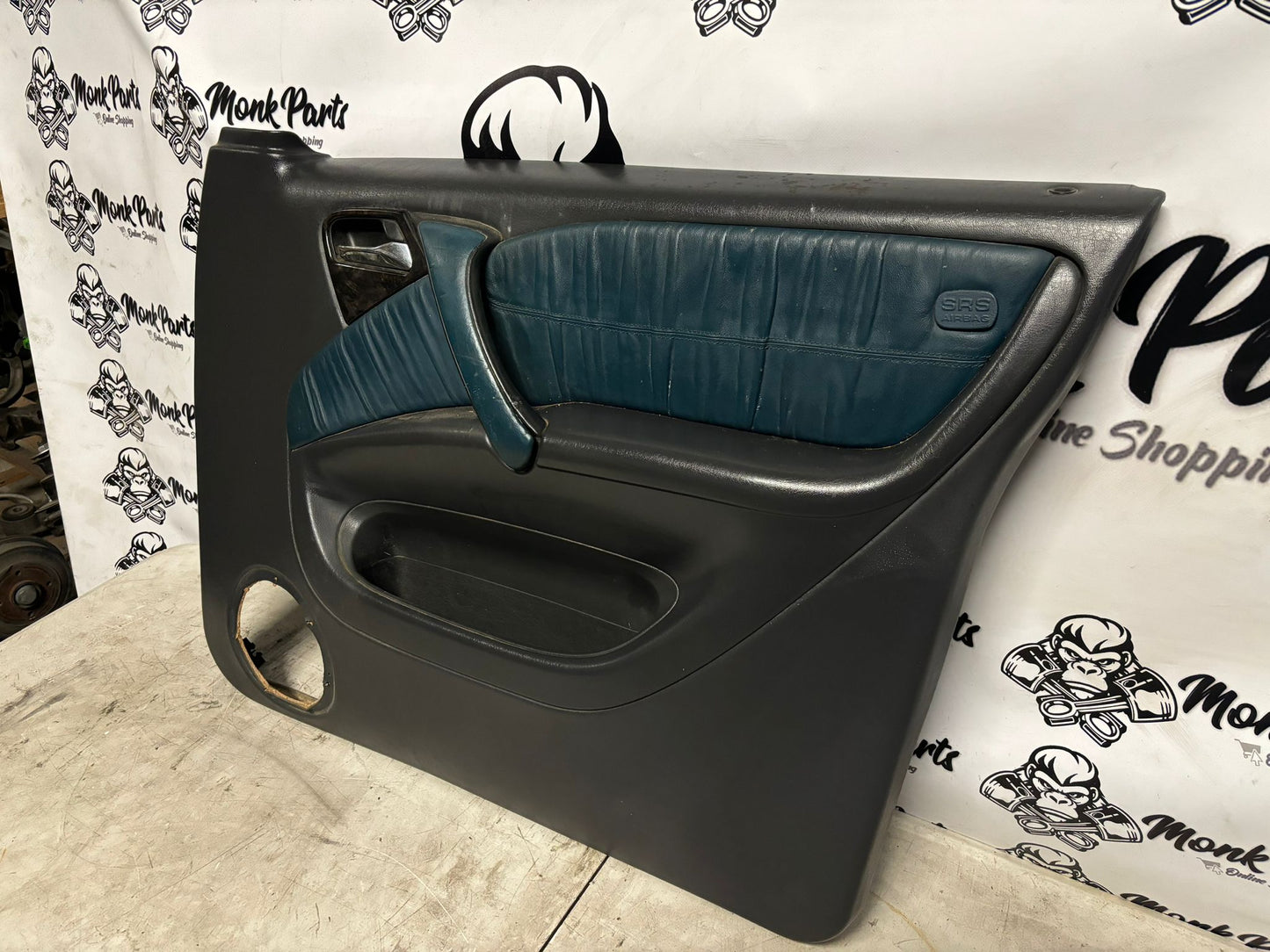 Panel puerta delantero derecho MERCEDES ML W163 A16372058708