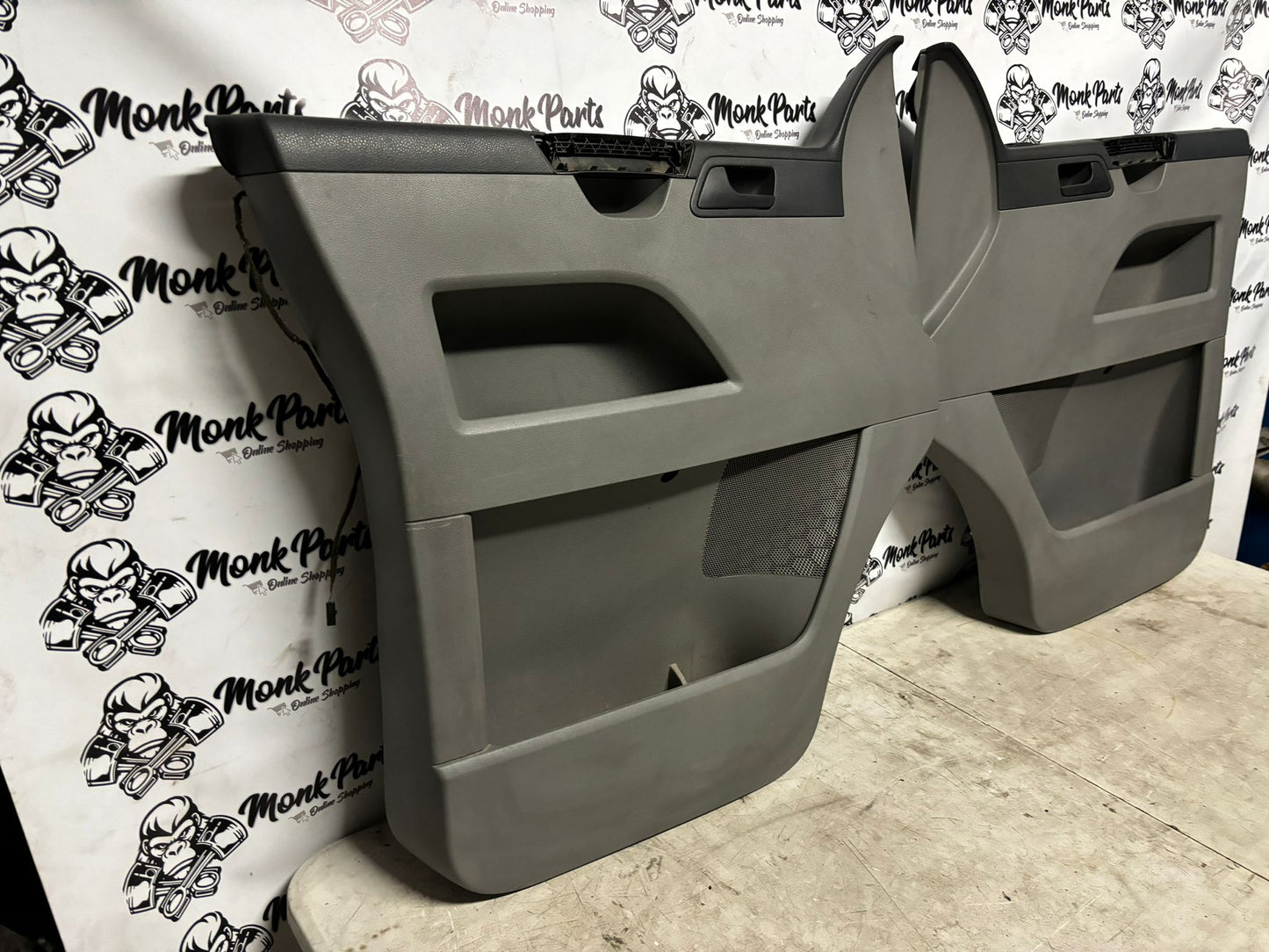 Paneles puerta VOLKSWAGEN TRANSPORTER T5 7H0867103 7H0867104