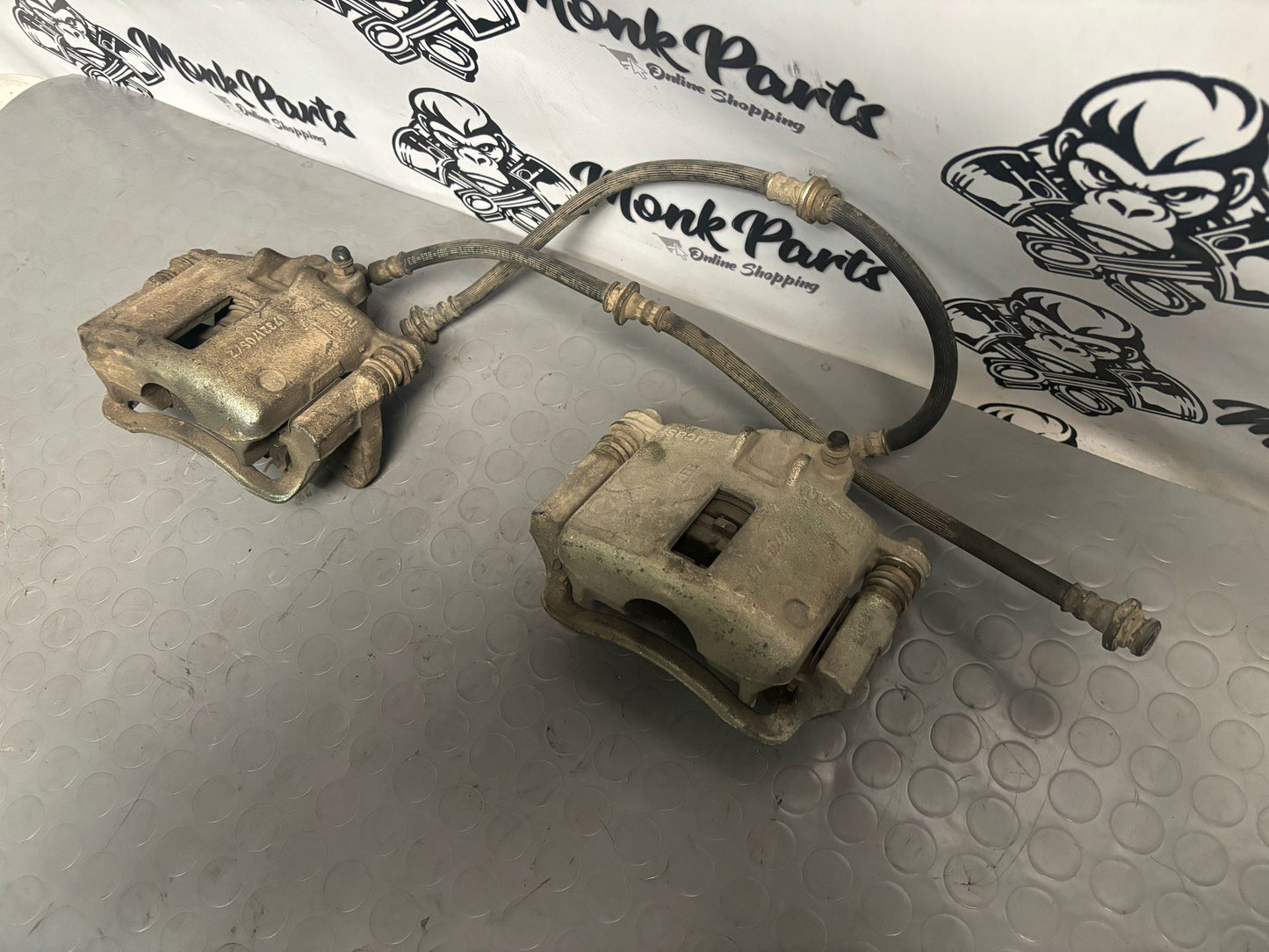Pinzas freno delanteras NISSAN MICRA K11 1.3 67321705