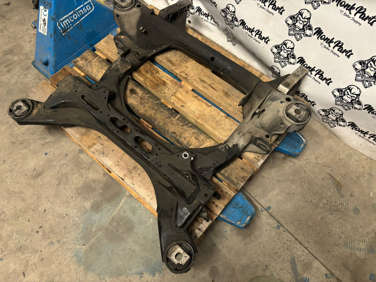 Cuna delantera PORSCHE CAYENNE 955 957