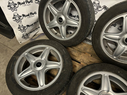 Llantas con neumático MINI 16'' Originales 6,5X16 IS48 195/55 R16 6769410-13
