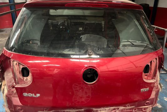 Porton trasero maletero VOLKSWAGEN GOLF V 5