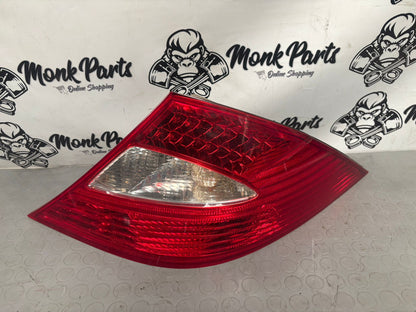 Faro trasero derecho MERCEDES CLS A2198200264