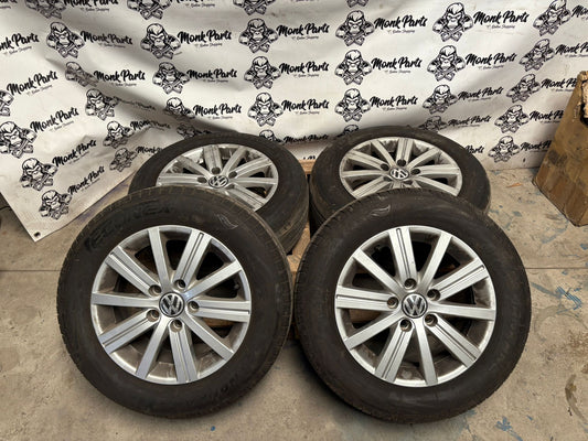 Llantas con neumatico VOLKSWAGEN GOLF 15'' Originales 195/65 R15 91V
