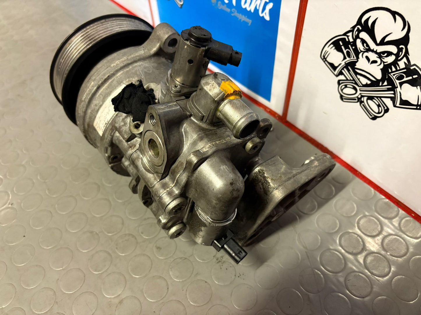 Bomba dirección BMW 530d GT y 730d 679649201 LH2114744