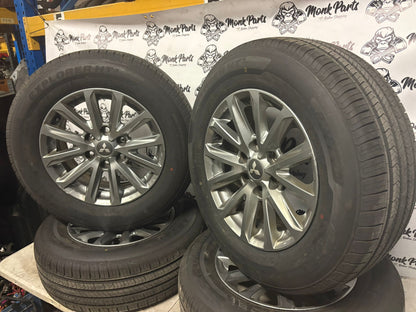 Llantas con neumatico MITSUBISHI L200 17'' Originales