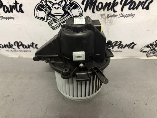 Motor calefacción PEUGEOT PARTNER III y RIFTER 5P1330400