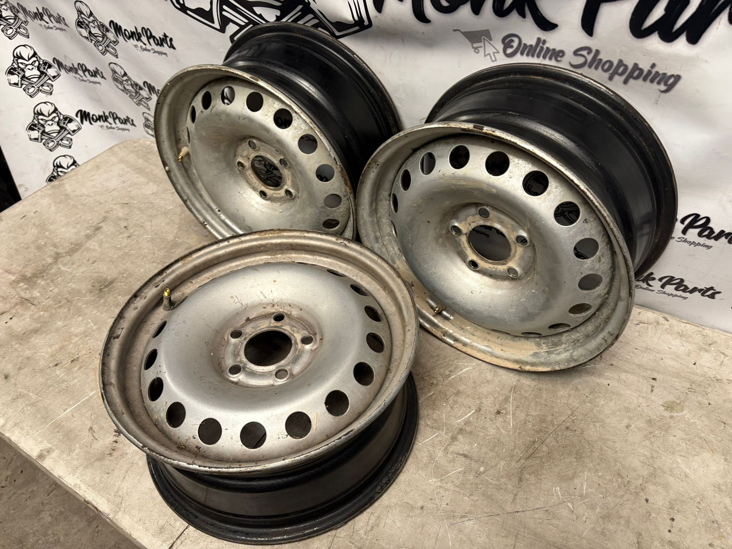 Llantas PEUGEOT PARTNER III 15'' 9831777877 6,5x15 IS42 (precio unidad)