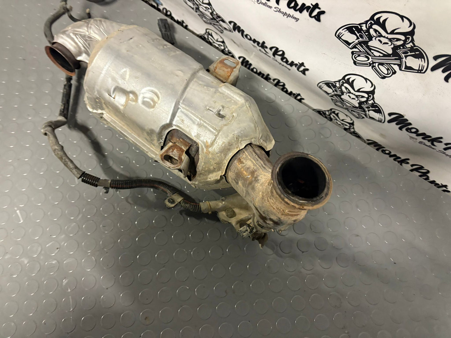 Catalizador PEUGEOT PARTNER III y CITROEN BERLINGO 1.6 HDI 9823467180