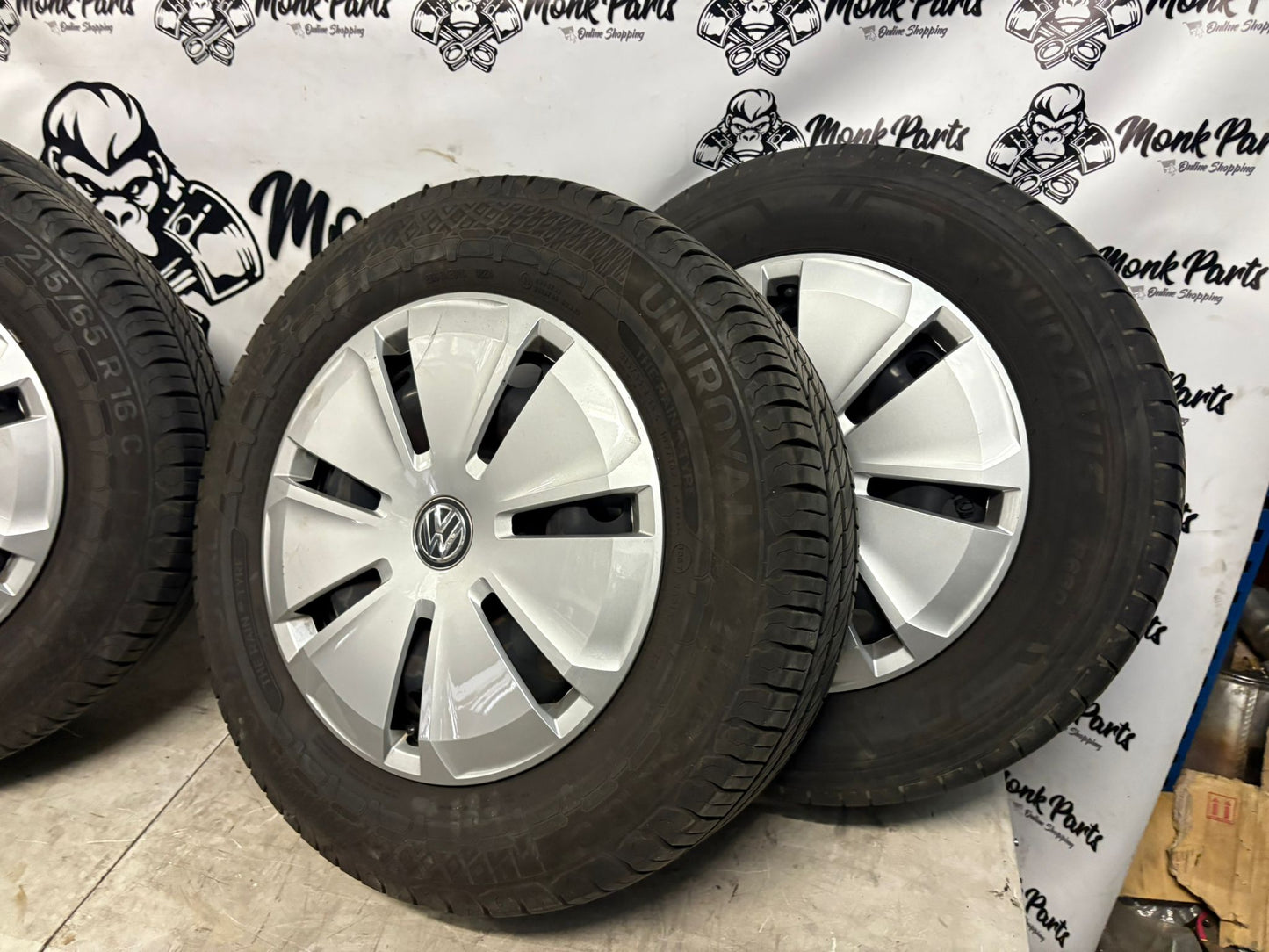 Llantas con neumatico VOLKSWAGEN TRANSPORTER 16'' 215/65 R16C 109-107T