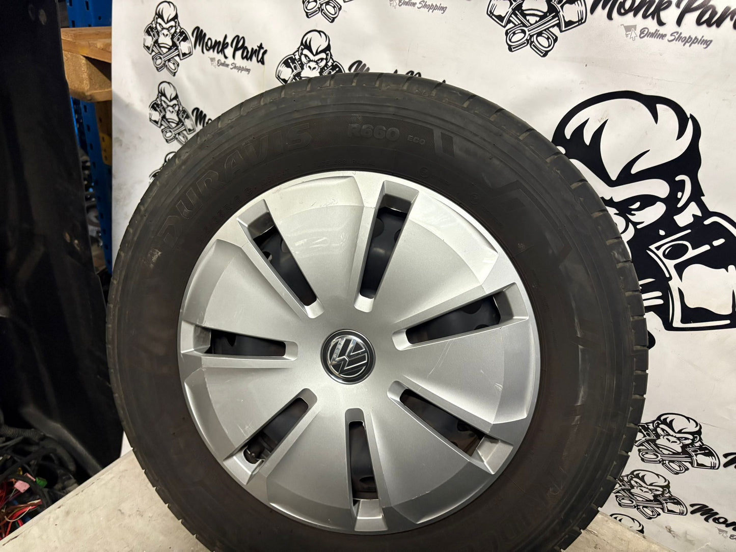 Llantas con neumatico VOLKSWAGEN TRANSPORTER 16'' 215/65 R16C 109-107T