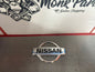 Insignia delantera NISSAN TERRANO II 2 Original