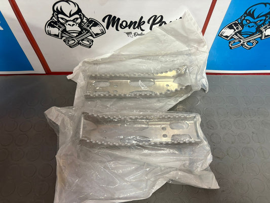 Apoyapié CAN-AM RENEGADE 705002326 , NUEVO (precio unidad)