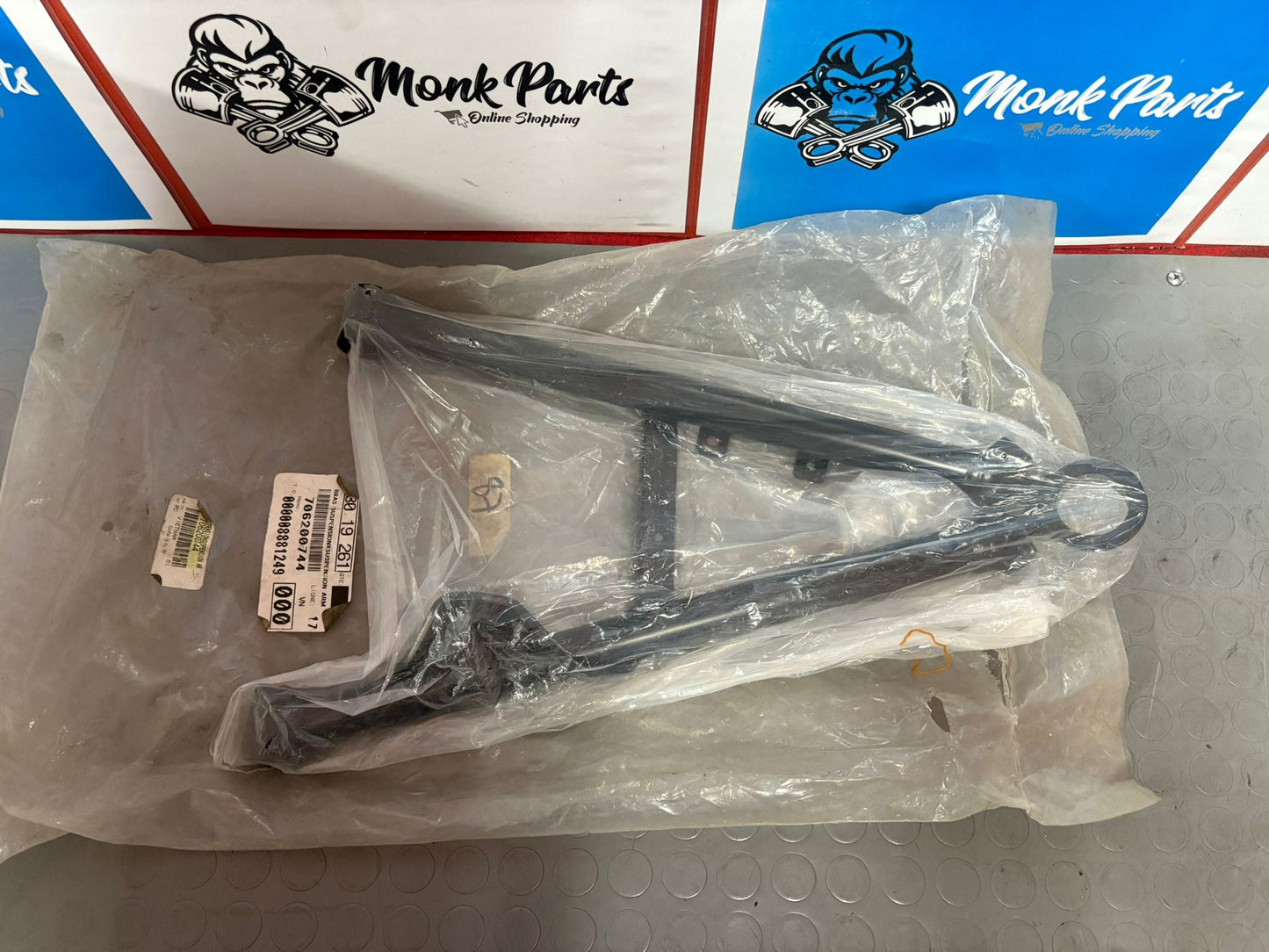 Brazo suspensión inferior derecho CAN-AM COMMANDER 1000R 800R 706200744 , NUEVO