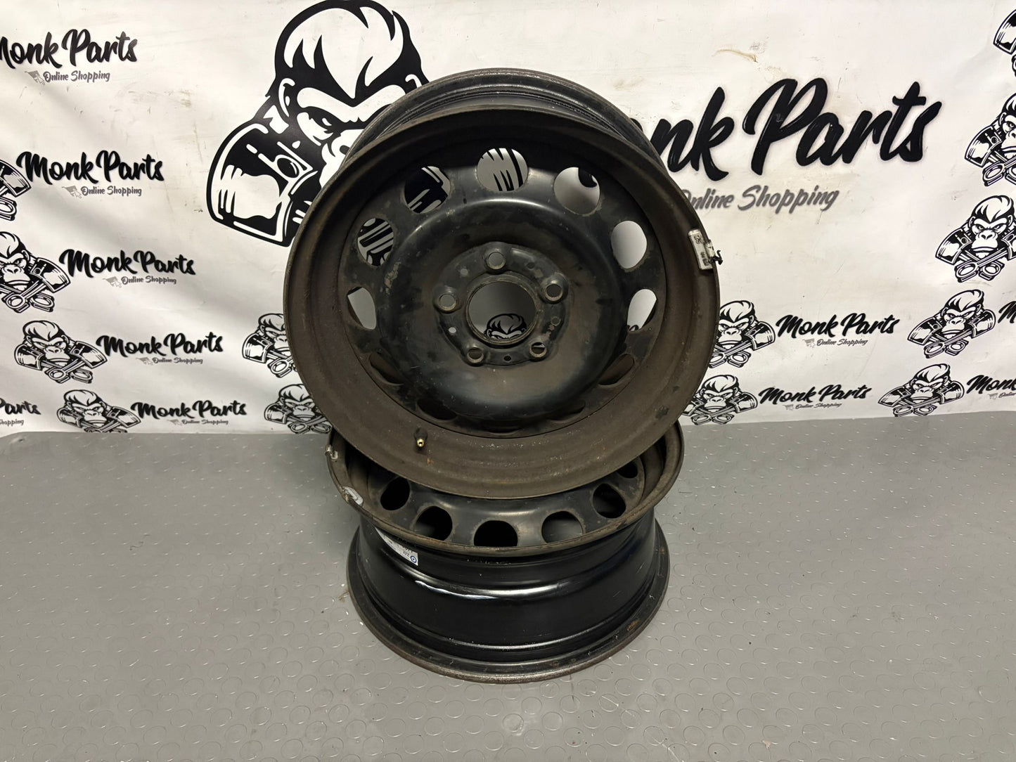 Llantas chapa BMW 16'' 5x120 7x16 ET44 (precio unidad)