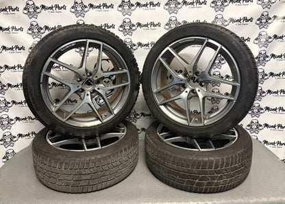 Llantas con neumático 19'' MERCEDES GLA 45 AMG Originales A1564013000