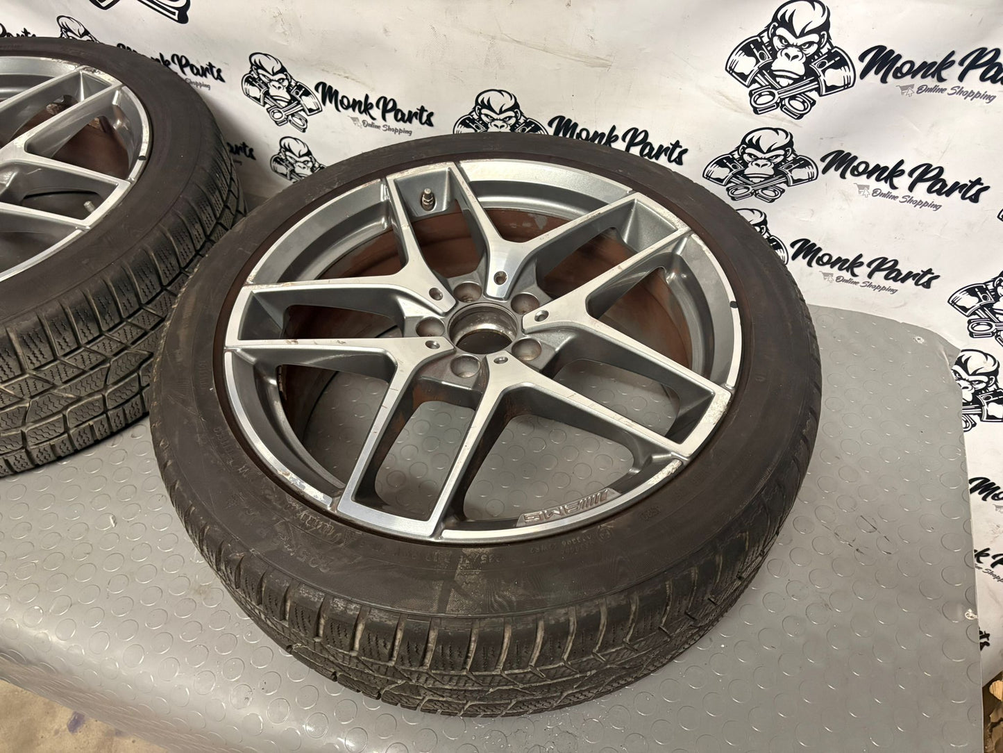 Llantas con neumático 19'' MERCEDES GLA 45 AMG Originales A1564013000