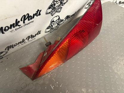 Faro trasero izquierdo FORD FOCUS MK1 Original
